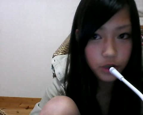         【世も末】　ニコ生主の小学生が、パンツとブラだけでなく喘ぎ声まで披露しちゃってる件
    