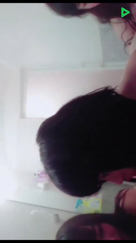         １９才の３姉妹
    