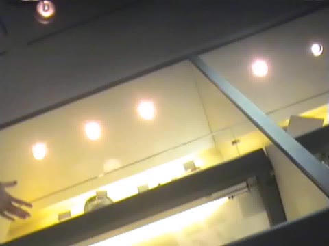         美人店員Pチラ逆さ撮り！ロイドさんの 働くお姉さん 21-25
    