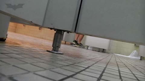         限定配信マ○コ丸見え！！第三体育館潜入撮
    