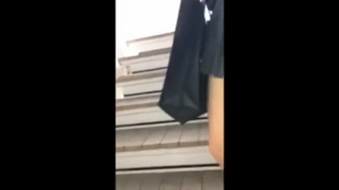         カラオケで露出
    