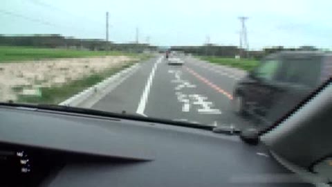         学校帰りの田舎の女子高生を拉致レイプする
    