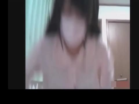         マンコと乳首を見せてくれる可愛い女の子。とてもかわいい。多分ネットアイドル。
    