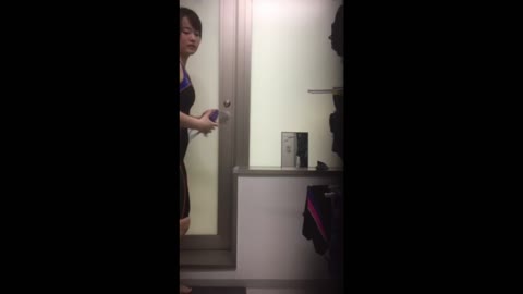         スイミングスクールの更衣室盗撮
    