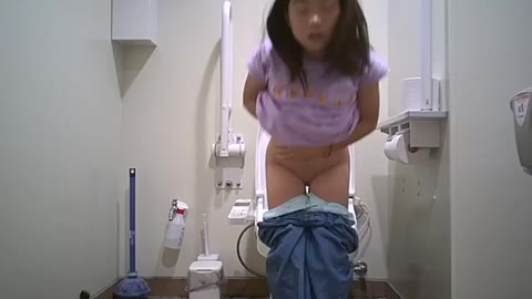         【ACE級も！】③弾！色んな年代のトイレ風景！
    