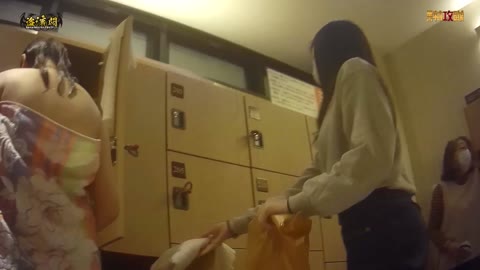         【神降臨 限定プレミアム】必見！前から美少女を見上げる絶景
    