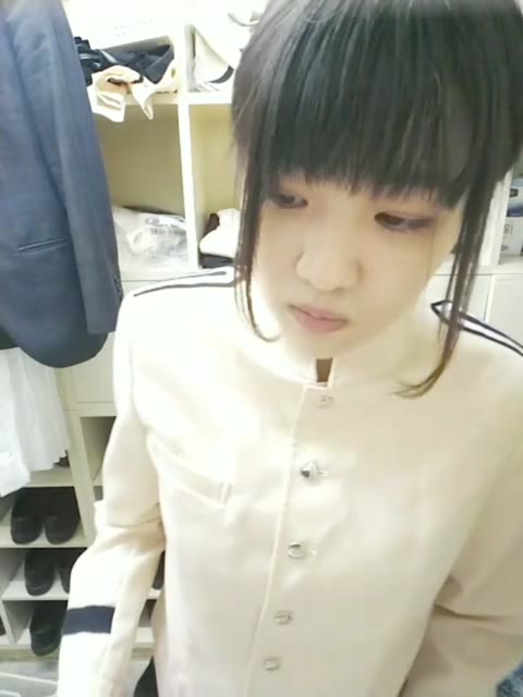         バイト更衣室着替え
    