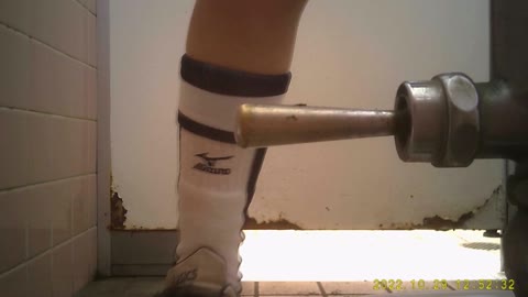         【新作】スポーツ大会㉒　和式フロントからマ〇コ丸見え！パイパン娘も(^^♪
    