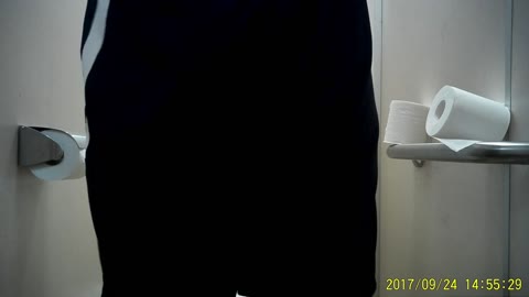         【Cテニスクラブ個室撮影】必死で力む姿＆ピチピチ美尻をご覧ください。
    