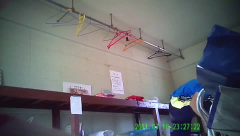         校内 部活?　着替え
    