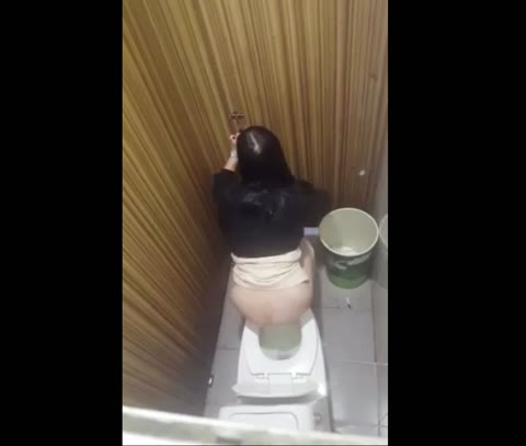         【レア】素人★美人ギャルが多い～★美尻トイレ★５名
    