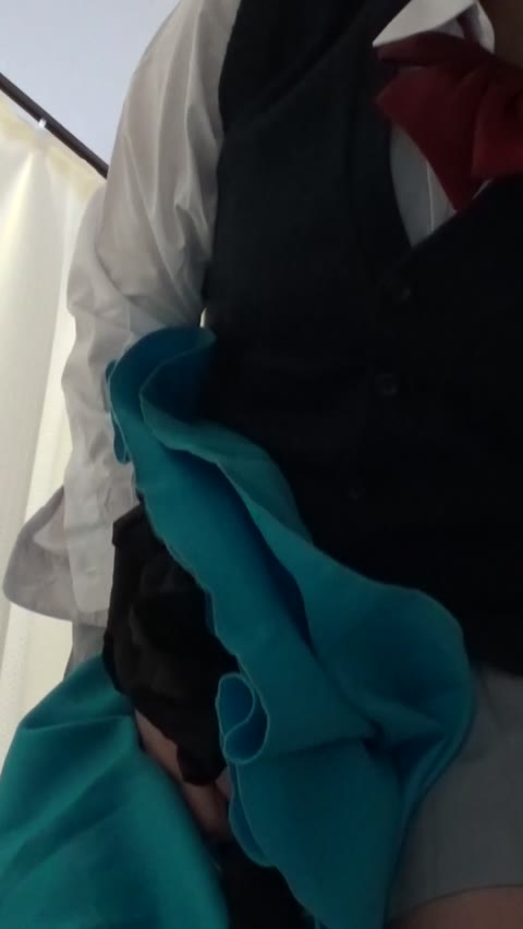         《個撮盗撮》コスプレカフェのパンチラ面接記録…6
    