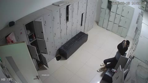         アジアのバレエ教室の防犯カメラ ２
    