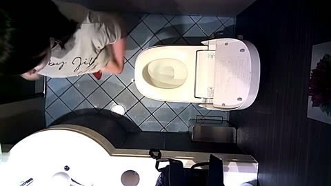         【新作】トイレ盗撮シリーズ⑦（空爆編）
    