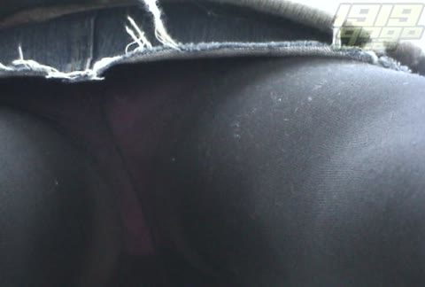         コンビニ立ち読みギャルパンチラ盗撮4
    