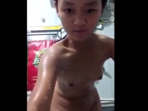         無臭　くい込むアニメパンツに要注意！！
    