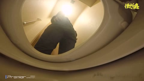         【洗面所盗撮 便所蟲リターンズ2匹目】【未公開】黄金1名！全6名【洗面所盗撮】便所蟲さんリターン vol.25
    