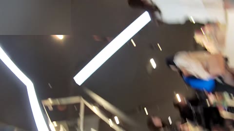         ふわふわスカートっ娘のひらひら＆テカテカ薄ピンクパンティー
    