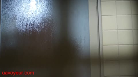         凄い角度から桃尻をいただく。紐も滴るいい女。
    