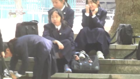         ぱんちら. 制服＆私服なJ＆J娘たちのお座り逆さ撮り！おまけ特典付き★８作品
    