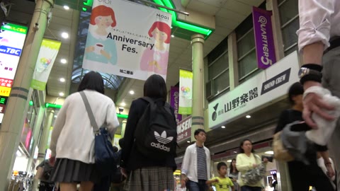         少女のダブル純白パンティーをご堪能ください！！汚
    