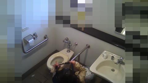         トイレ安らぎ60、洗って仲良く。
    