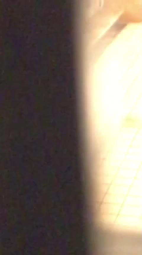         S 修学旅行　大浴場　流出
    