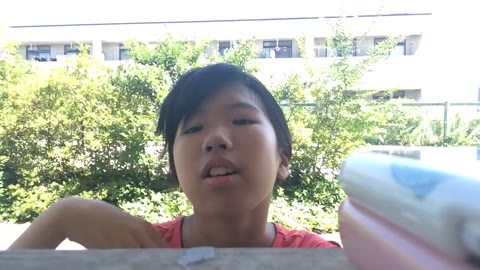         ミ●オン姉妹のお着換えライブ
    