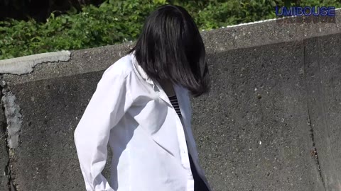         りある！？河原で水着→制服にお着換えする○学生
    