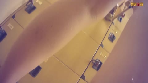         【神降臨 Vol.068】純真無垢な美女が・・・
    