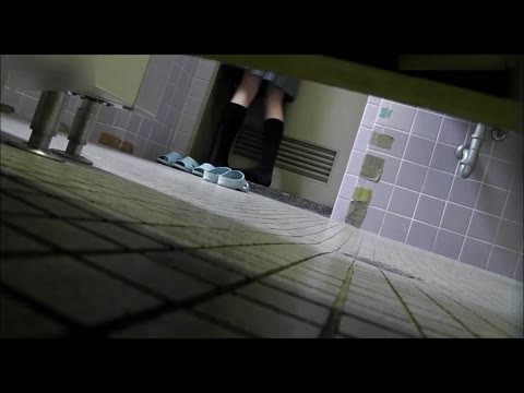         J○狙い撃ち！某スポーツ大会のトイレに潜入【撮影】
    