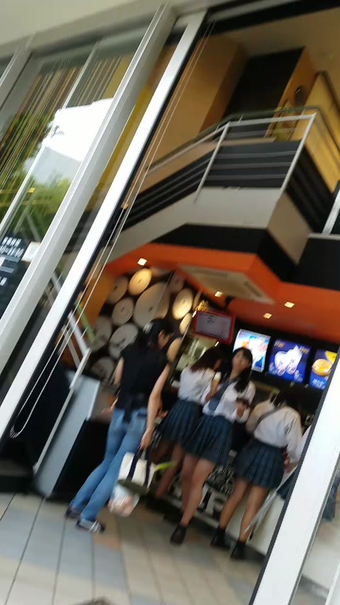         超ミニ☆青チェのJKちゃん逆さ♪ 路地裏で生パン見せてくれる女の子★他５作品
    