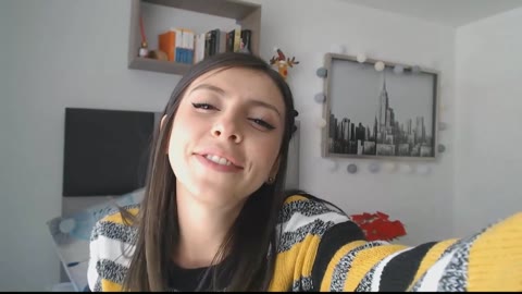         外国美少女☆ヌード配信
    