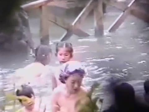         ピーピングショップ オリーブ 究極！露天風呂盗撮 スペシャル版 VOL.1
    