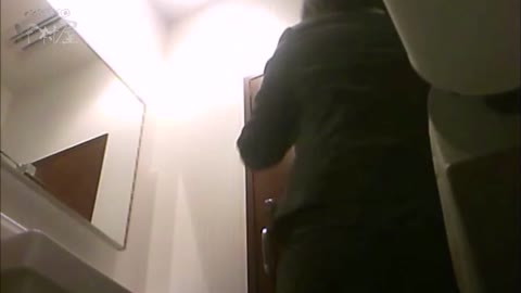         女子トイレ盗撮～某ファミレス編～vol.09
    