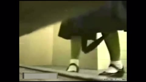         お漏らし寸前　うんこ我慢
    