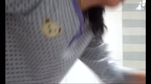         彼氏が浴槽にカメラをセッティング。彼女のお風呂姿で抜いちゃってください
    