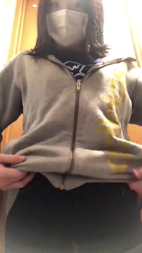         【おしっこ】K　トイレで自撮り
    