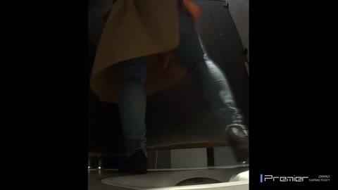         【有名大学休憩時間の洗面所事情】大学休憩時間の洗面所事情22
    