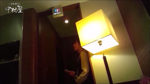         女子トイレ盗撮～某ファミレス編～vol.20
    