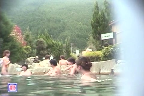         女体舞う 女体接写森林浴場 su2207_00 (3)
    