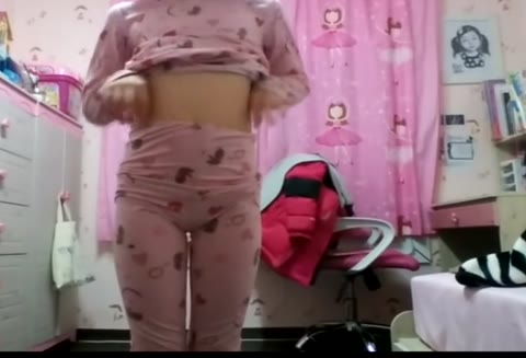         えす）裸で生配信
    