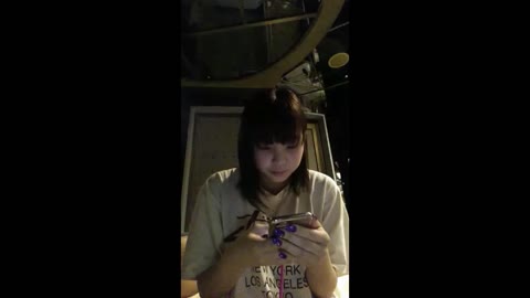         友達がハメられてる様子を配信しちゃう女子
    