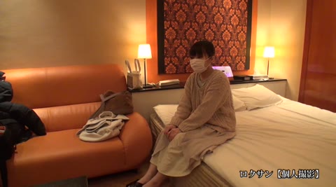         超美人なピアノの先生。実はドMでエッチ大好き♪
    