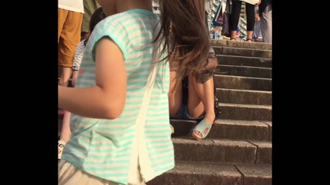         けしからん!!見てくださいと云わんばかりのミニスカｃｋを逆さ撮り☆★etc4作品
    