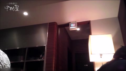         女子トイレ盗撮～某ファミレス編～vol.37
    