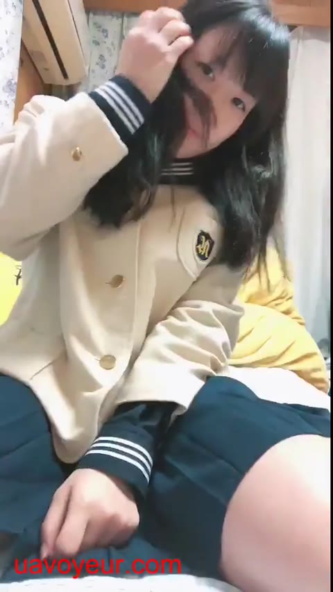         ロリ顔で配信でやらかす
    