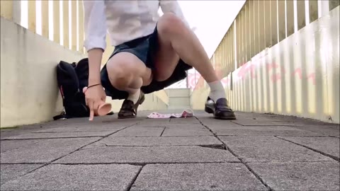         美スタイルでかなり美人さんなのに変態で痴女・明るい日中の歩道橋や公園の男子トイレに侵入して露出オナ
    