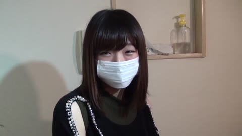         素人女子〇生。スベスベなお肌の18歳とサポ・割り切り
    