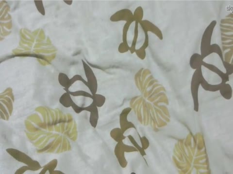         こりゃたまらん。乳丸出しのシーv
    